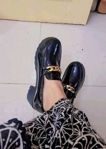Chic Black Patent Platform Loafers with Gold Chain