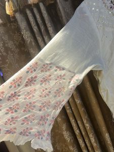 White &amp; Pink Floral Kurta