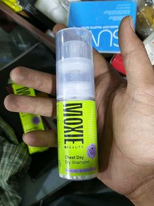 MOXIE Cheat Day Dry Shampoo