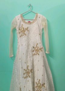 Elegant White Kurta with Golden Embroidery