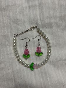 Tulip Pearl Beaded Bracelet & Earrings Set
