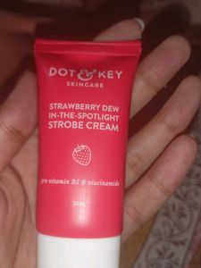 It's a Dot&amp;Key Cream It's Giving Glowey Vibe