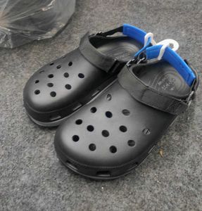 CAPE MODA HIKER CLOGS Crocs🎀