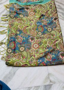 Beautiful Paisley Print Kurta Set