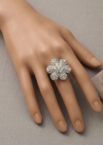 Sparkling Flower Ring