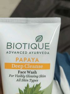 Papaya Deep Cleanse Visibly Glowing Skin Face Wash