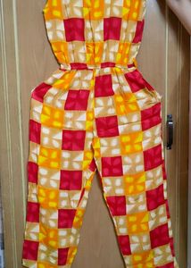 Vibrant Jumpsuit with pockets