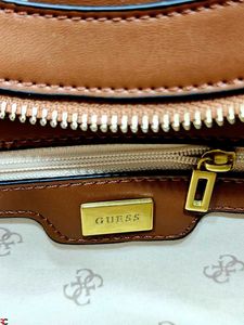 GUESS* *DEA 4G LOGO-PRINTED SHOULDER BAG*