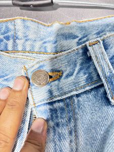 Light Wash Relaxed Fit Jeans