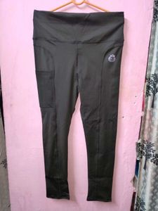 Black Active Leggings with Pockets
