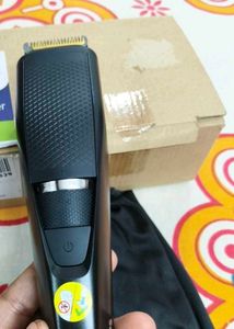Philips trimmer - Black NEVER used men..