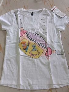 9-10 year Girls White T-Shirt with Fun Graphic