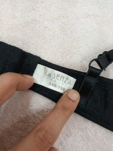 Elegant Black Lace Bra 34B
