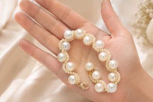Elegant Pearl Bracelet