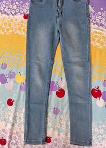 Light Wash Skinny Jeans