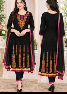 Elegant Black Kurta Set with Embroidery of 1