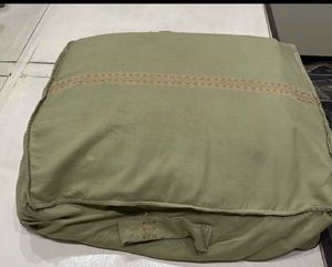 blanket , quilt and cloth organiser