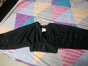 Chic Black Balloon Sleeve Top