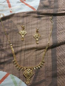 Elegant Gold-Plated Necklace &amp; Earring Set