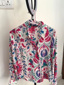Vibrant Floral Print Button-Up Shirt