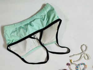 Comfortable Mint Green Sports Bra