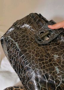 Geniune Croc Leather Vintage Handbag With Sling