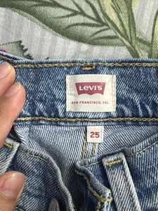 Light Wash Distressed Straight Leg Jeans