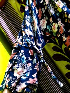 Floral Print Crop Shirt