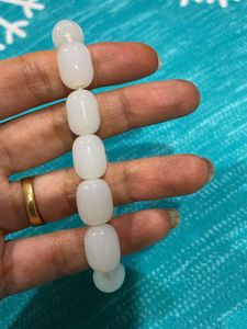 Black Round And White Oval Shape Stone Bracet