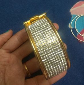 Sparkling Rhinestone Bangle