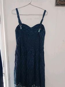 Blue Sweetheart neckline dress.