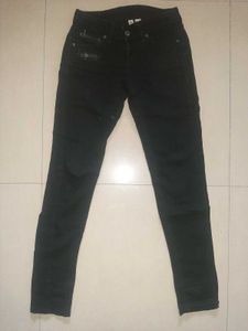 🖤 MANGO Classic Black Stretch Denim — Women