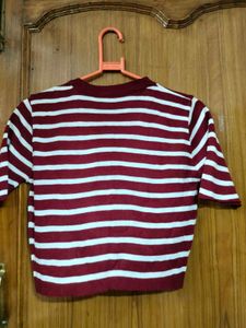 Striped Cropped top🌶️
