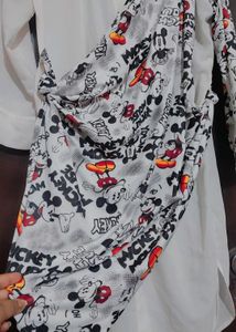 White Top Like Shirt Mickey Print For 36 Bust