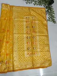Royal Zari work Yellow saree💚💛✨�