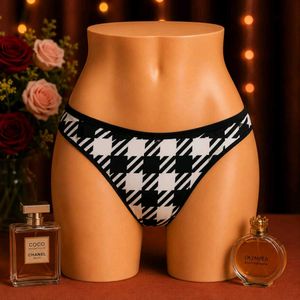 🇳🇿💫🎀Black & White Gingham Thong Panty