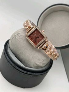 GUESS SQUARE DIAL PREMIUM LADIES WATCH AT SALE