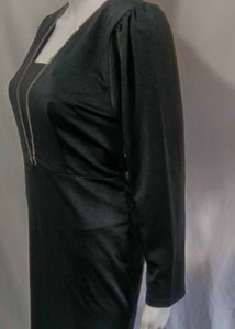 Chic Black Long-Sleeve Dress