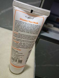 ELIBLISS Vitamin C Face Wash &amp; LA'BANGERRY Conditi