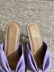 Lavender Thong-Strap Kitten Heels