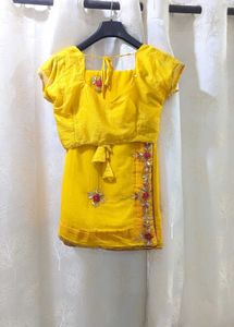 Chiffon Yellow Handwork Saree Blouse Set