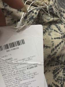 brand new pretty stichthed suit