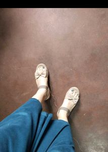 used Cute Bow Sandals for Women
