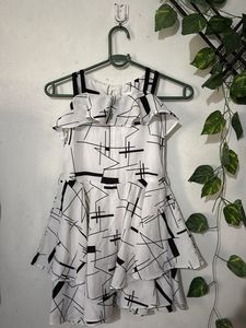 Chic White & Black Geometric Print Dress