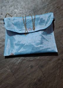 Elegant Blue Clutch Bag with Chain