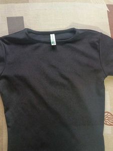 Newme Black Fitted T-Shirt