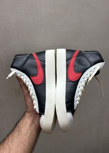 Nike Blazer Mid '77 EMB