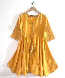 Yellow Kurta &amp; Plazzo Set (Women)