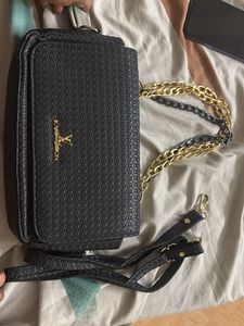 Chic Black Textured Handbag