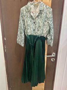 Chic Floral Print Pleated Dress